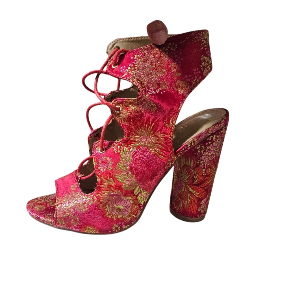 Elegant Red and Gold Women's Heels With Tassels